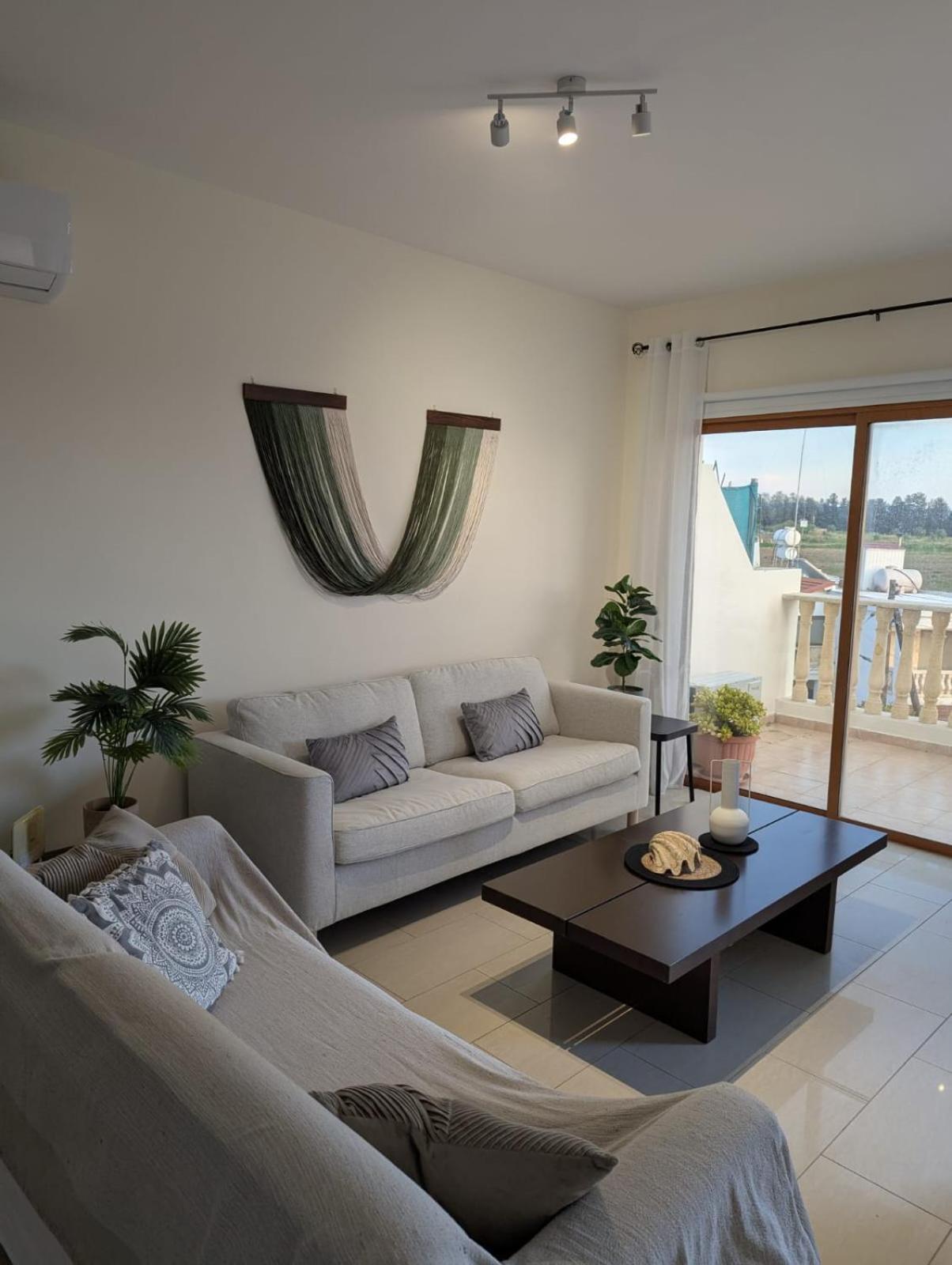 Marlen's Place Near Airport * Paphos